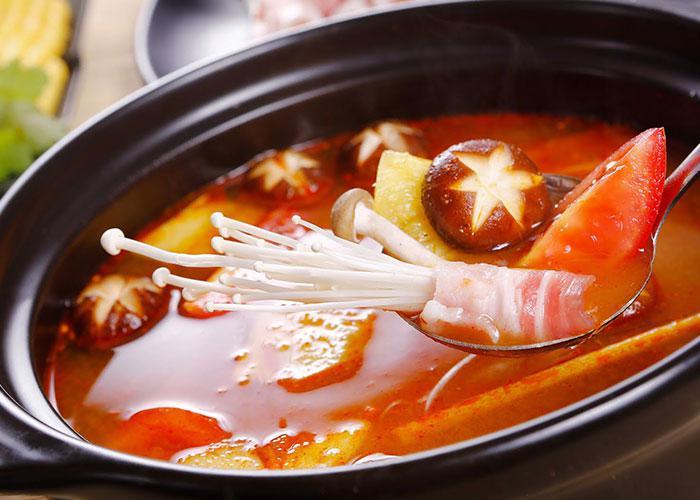 Các món ăn ngon mê ly thu hút thực khách trong tiệc đám hỏi