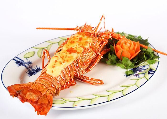 Các món ăn ngon mê ly thu hút thực khách trong tiệc đám hỏi