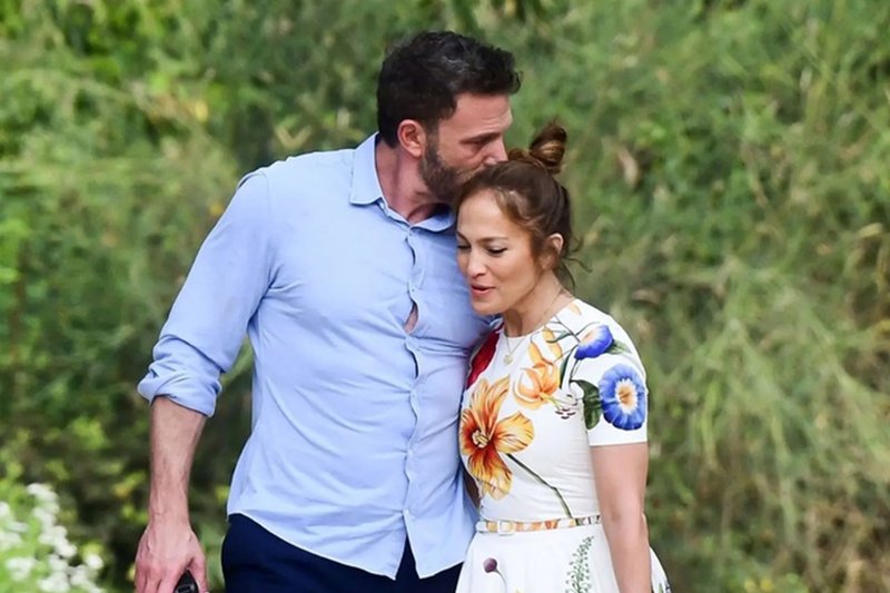 Kỳ trăng mật tại Pháp của Jennifer Lopez và Ben Affleck