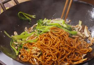 Bật mí cách làm mì xào Thượng Hải Chow Mein chuẩn vị Hương Cảng