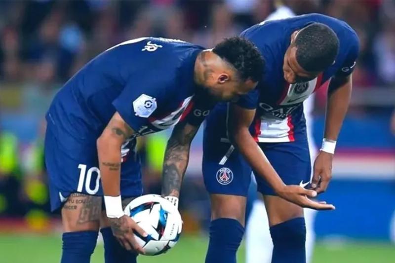 Mbappe đòi PSG bán Neymar