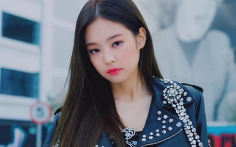 Trang điểm trong veo giống Jennie BLACKPINK