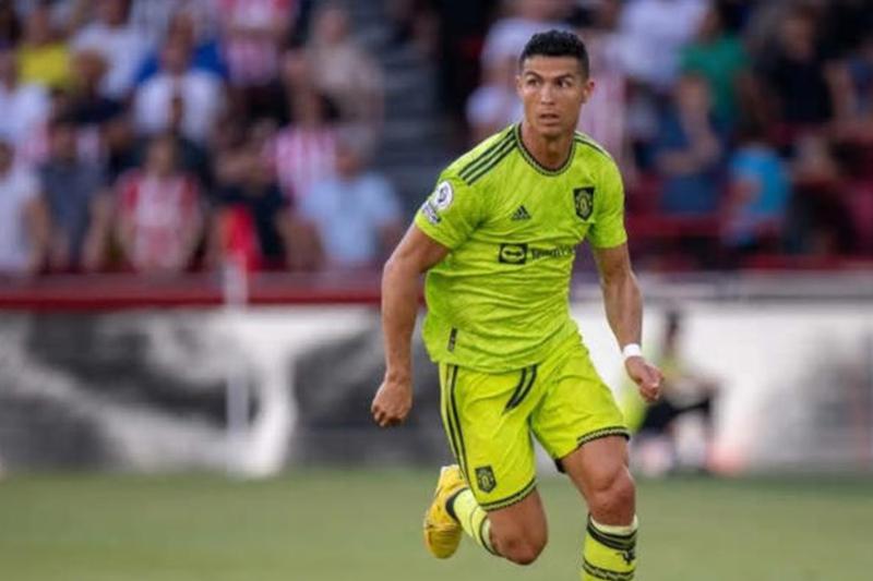 Nani bênh vực Ronaldo vì những sự phản ứng