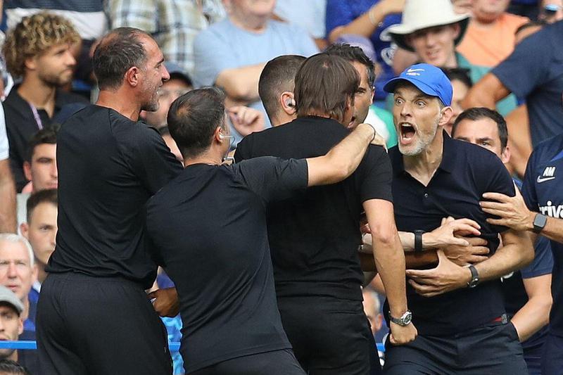 Ngoại Hạng Anh cuối tuần: Leeds - Chelsea