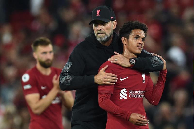 Những vấn đề của Liverpool trước đại chiến Man Utd