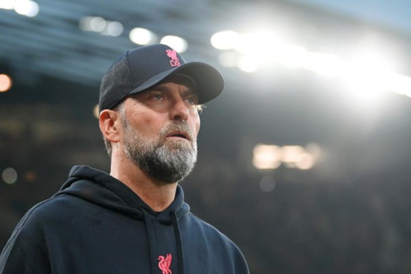 Klopp bóp cổ Bruno Fernandes