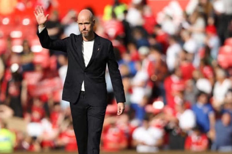Erik Ten Hag sẽ không thay đổi triết lý trước Liverpool