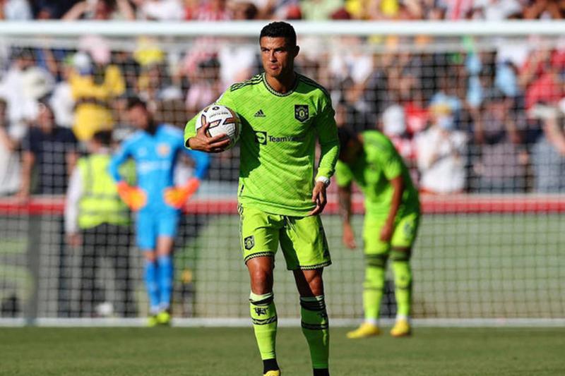 Dortmund phủ nhận đàm phán với Ronaldo