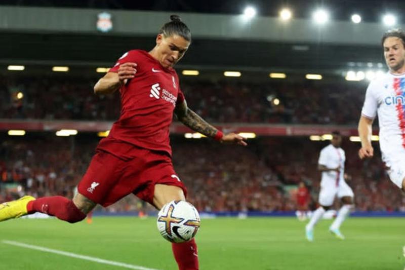 Suarez cảnh báo Nunez về truyền thông Anh