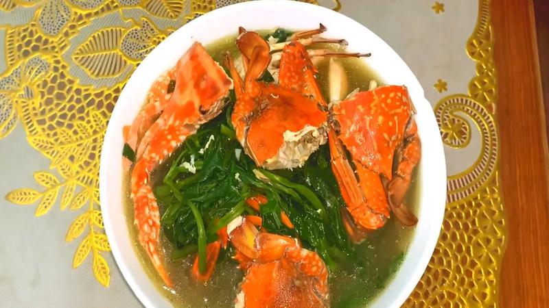 Cách nấu canh ghẹ rau muống thanh mát, ngọt lành